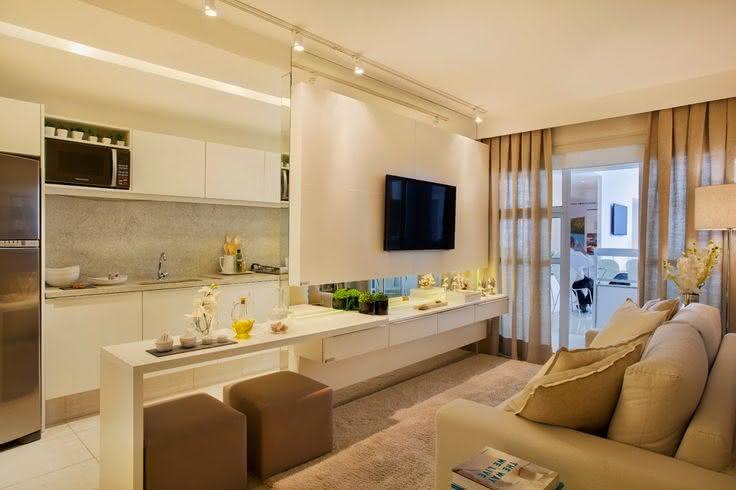Decoracao Para Sala Intima Pequena ~ 50 – Sala de estar pequena com bancada divisória de ambiente Decoracao Para Sala Intima Pequena ~ 50 – Sala de estar pequena com bancada divisória de ambiente