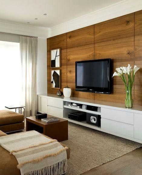 Imagens De Tapetes Para Sala De Tv ~ Imagem 4 – Tapete azul na sala de estar com decoração colorida Imagens De Tapetes Para Sala De Tv ~ Imagem 4 – Tapete azul na sala de estar com decoração colorida