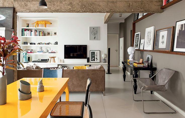 Sala De Tv Preta E Cinza ~ Imagem 27 – A parede cinza quebrou com o ar sério da sala Sala De Tv Preta E Cinza ~ Imagem 27 – A parede cinza quebrou com o ar sério da sala