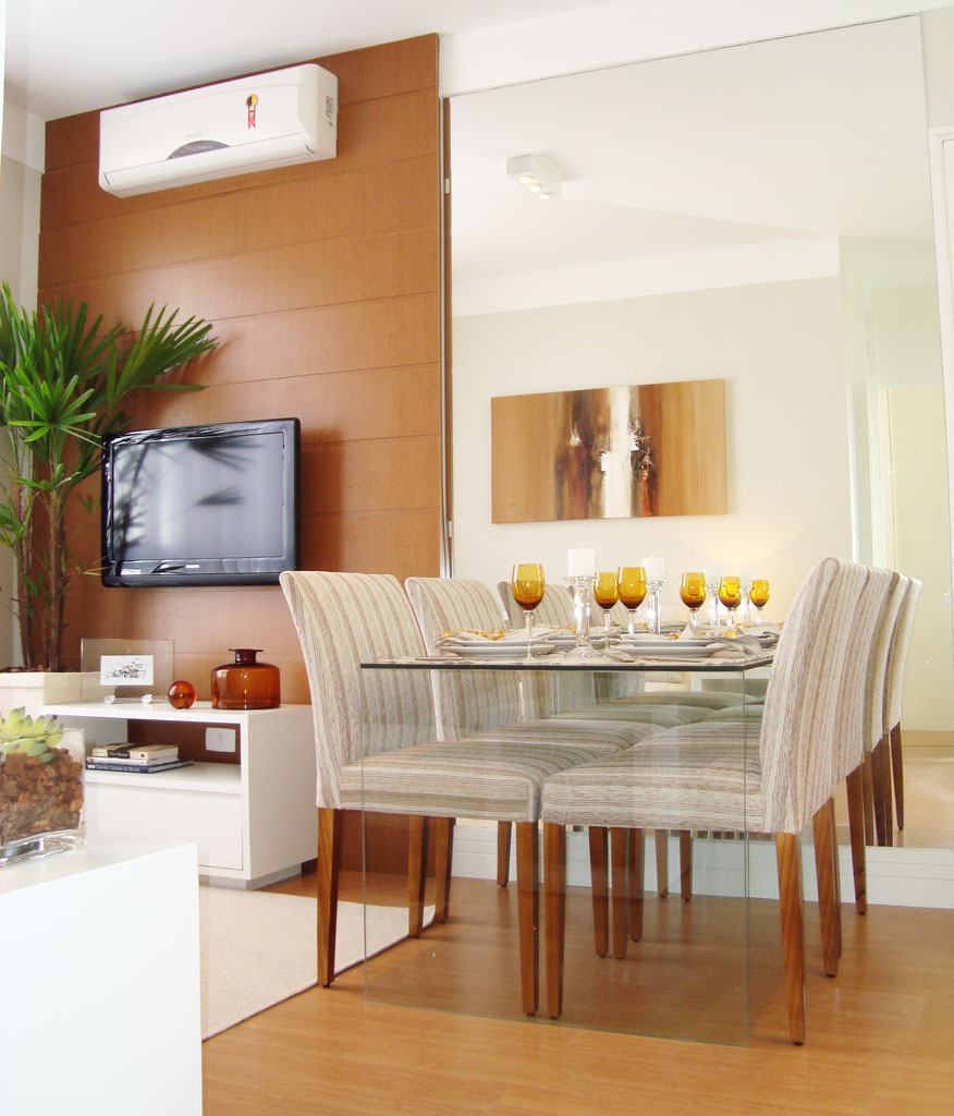 Sala De Jantar Redonda Vidro ~ de madeira, a mesa de vidro e o espelho combinados, deixaram o Sala De Jantar Redonda Vidro ~ de madeira, a mesa de vidro e o espelho combinados, deixaram o