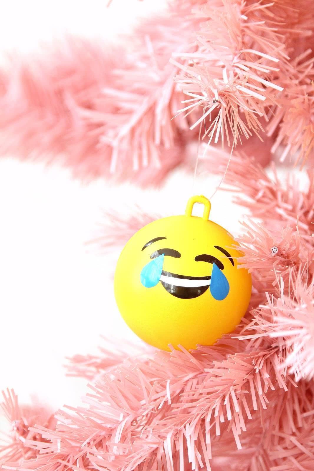 Árvore de Natal de emoji