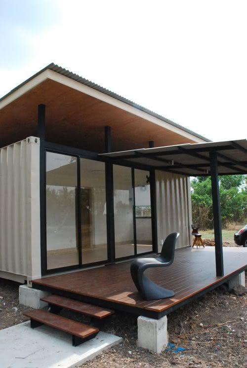Casa feita com container ideal para praia