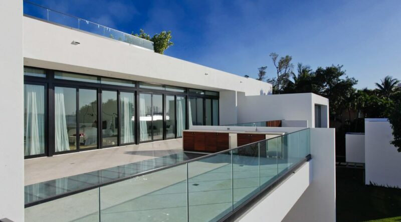 Casas com Varanda: 60+ Modelos, Projetos e Fotos!