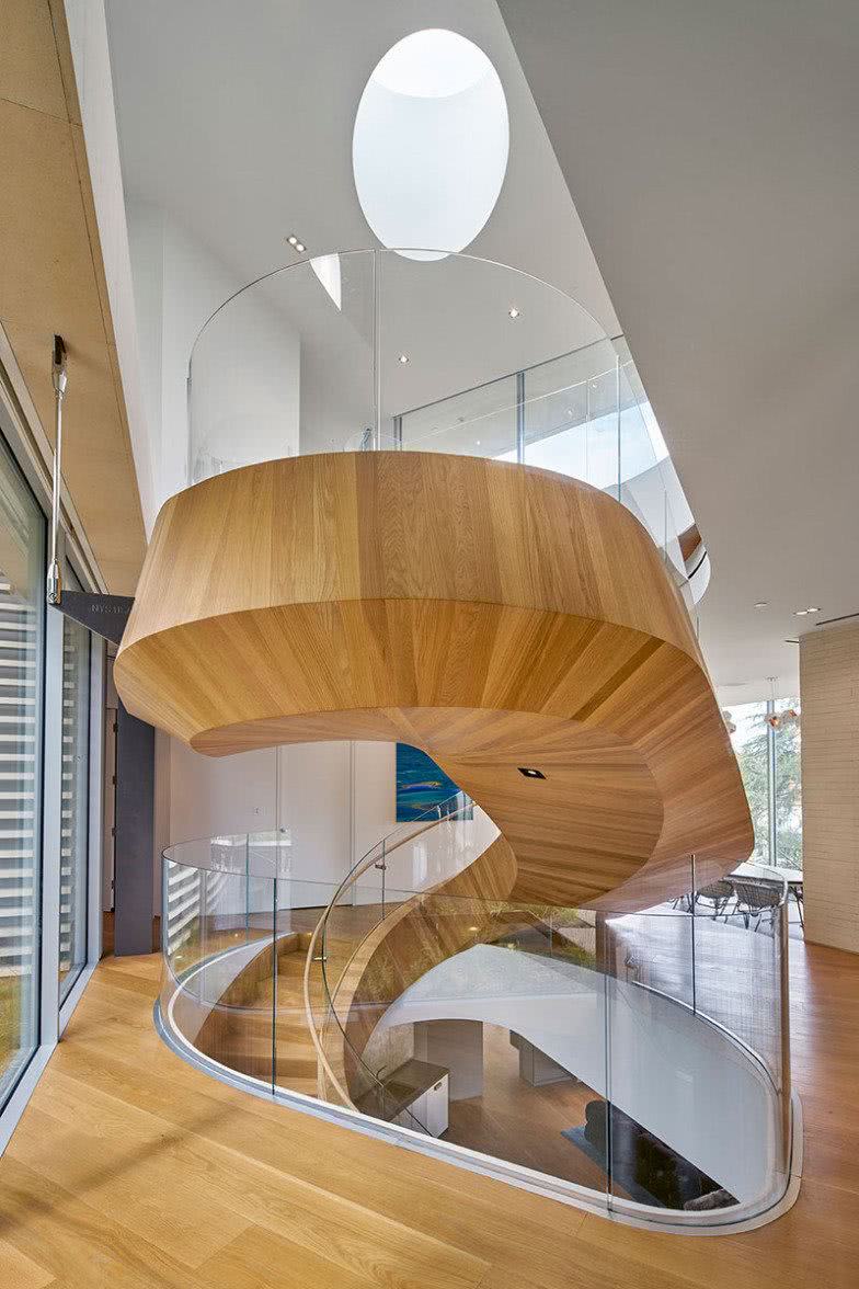 Se inspire em um design de escada caracol que pareça uma obra de arte