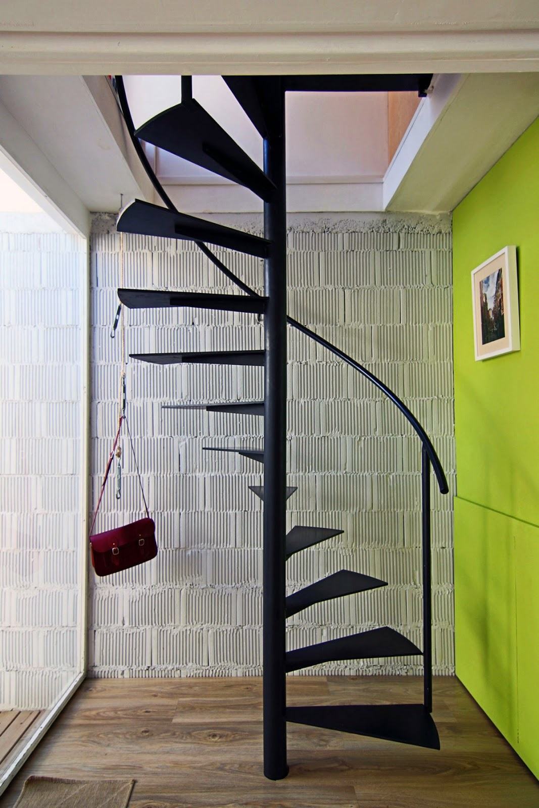 Mesmo com um projeto simples, a escada compôs perfeitamente na proposta