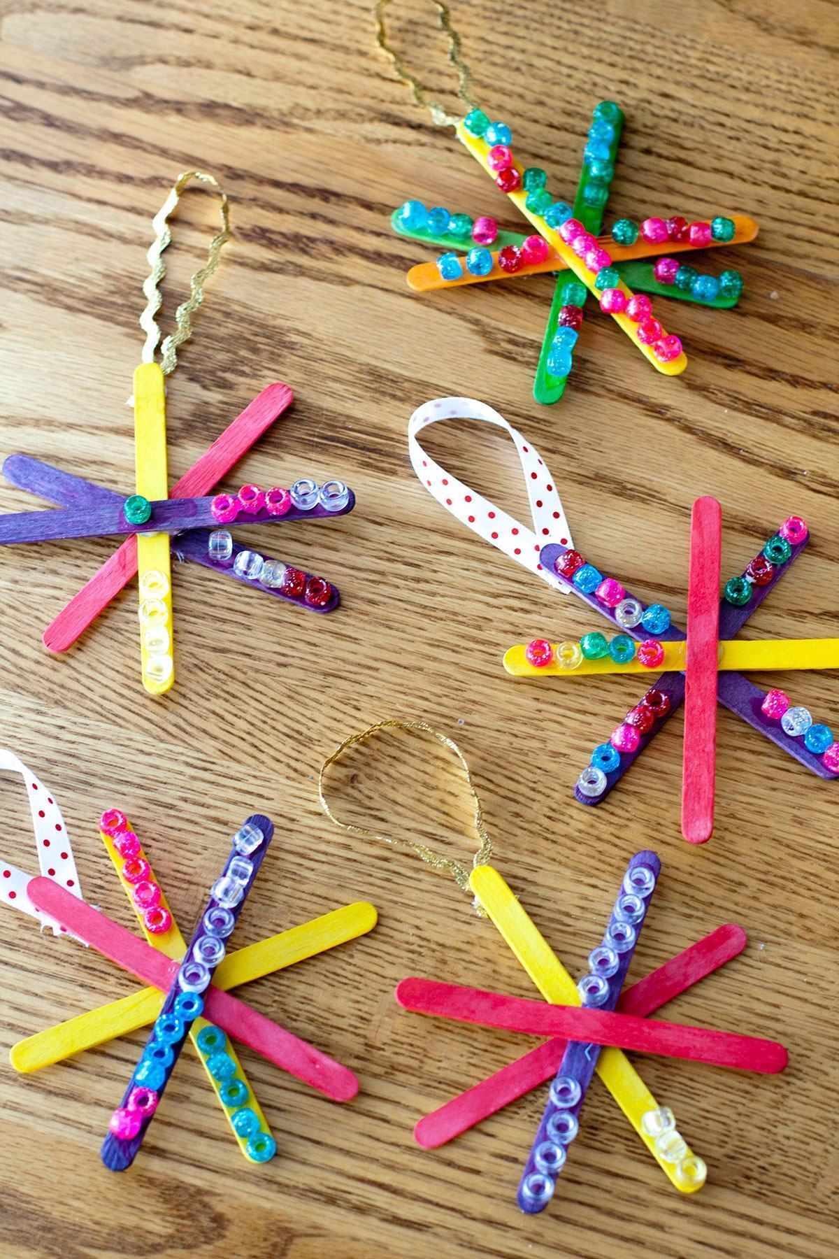 Ideias Personalizadas : DIY: Como Fazer um MOINHO DE VENTO com PALITOS DE PICOLÉ Moinho de vento, Artesanato com palito de picolé, Projetos com palitos de picolé