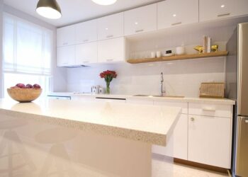 Granito branco: conheça os principais tipos de pedra com a cor