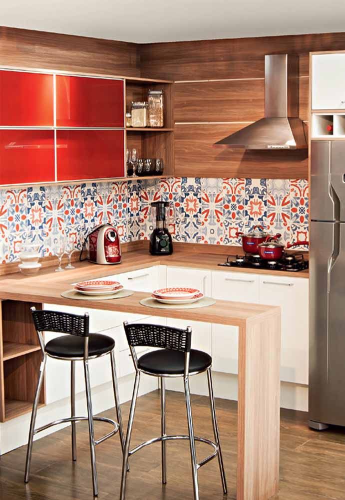 Cozinhas coloridas e decoradas: 32 cozinhas coloridas para