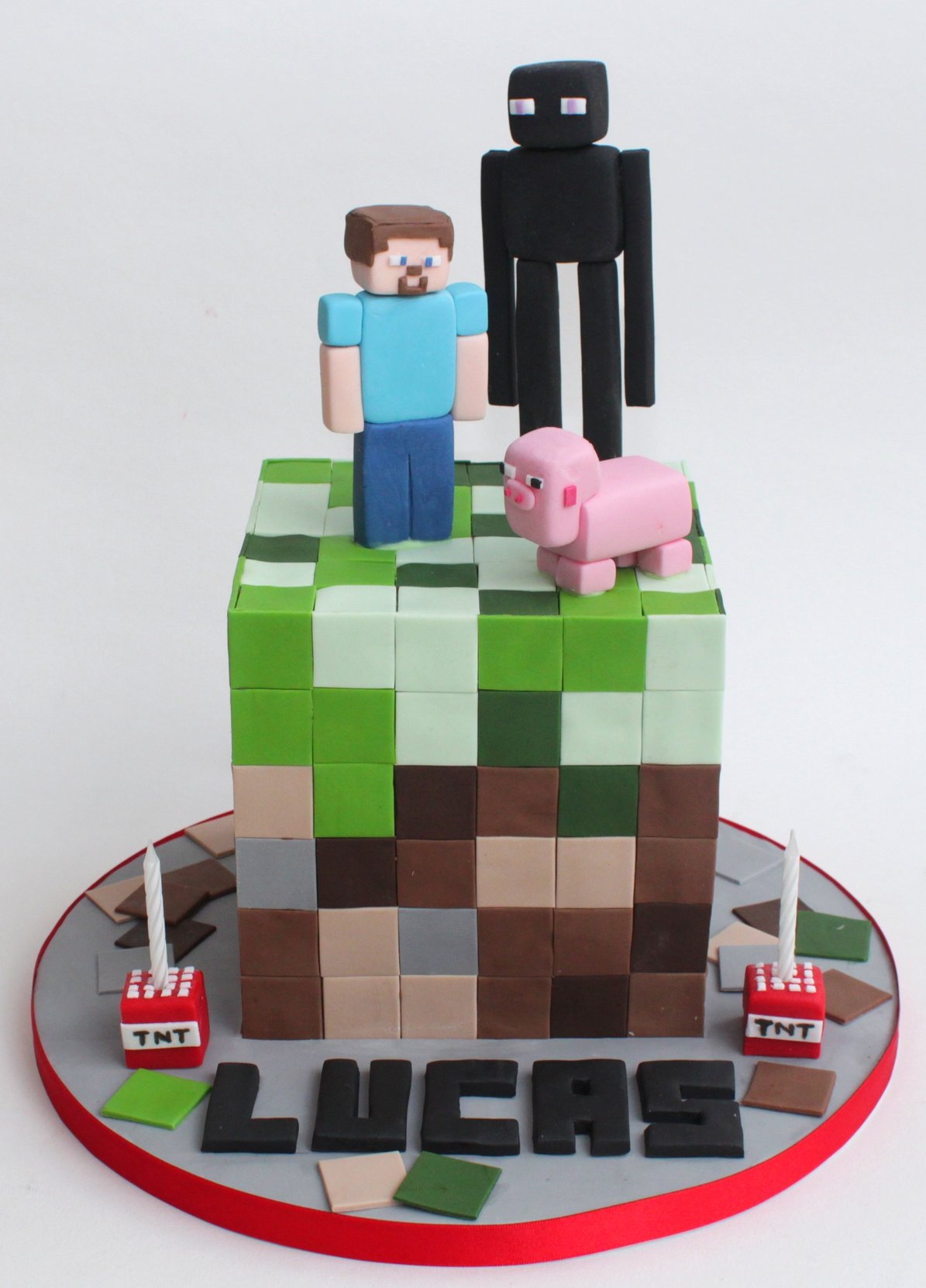 Bolo de Pasta Americana: Bolo Minecraft quadrado com menina e personagens  de Pasta Americana