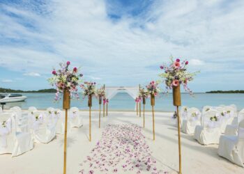 Decoração de casamento na praia: ideias inspiradoras para acertar em cheio