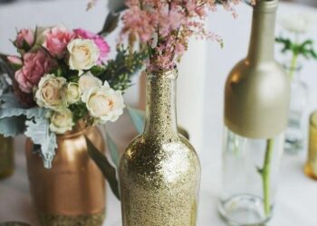 Enfeite de mesa com garrafa: ideias criativas com tutoriais passo a passo