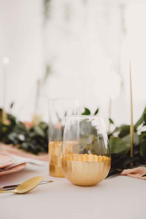 Decoração de casamento dourado: 60 ideias com fotos para se inspirar