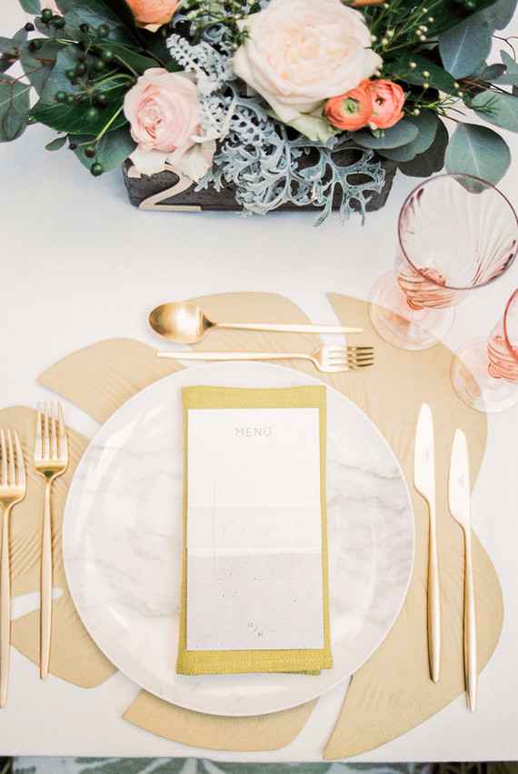 Decoração de casamento dourado: 60 ideias com fotos para se inspirar