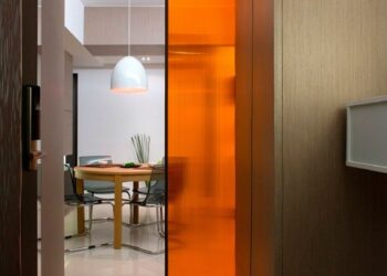 Porta de vidro: 60 projetos com dicas de especialistas