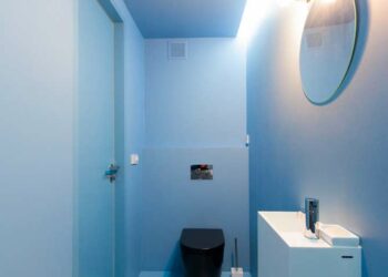 Banheiro azul: ideias e dicas para decorar o ambiente com essa cor