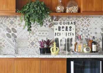 Quadros para cozinha: saiba como escolher e decorar com dicas