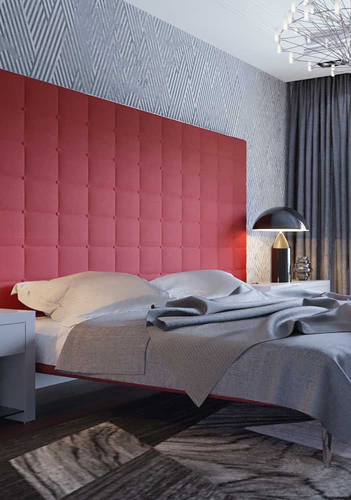 Para deixar o quarto mais chique e sofisticado, aposte na combinação das cores vermelha e cinza.