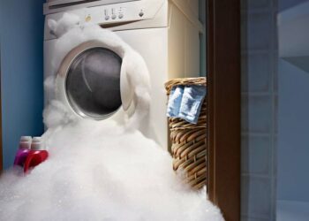 Como limpar máquina de lavar roupa por dentro e por fora: o guia completo