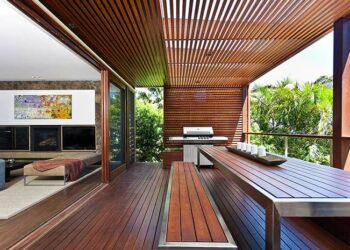Varanda de madeira: vantagens, desvantagens e 60 projetos incríveis