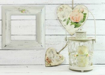 Decoupage: saiba o que é, como fazer e aplicar com inspirações