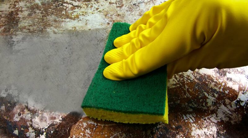 Como limpar panela queimada: conheça 6 materiais para limpar
