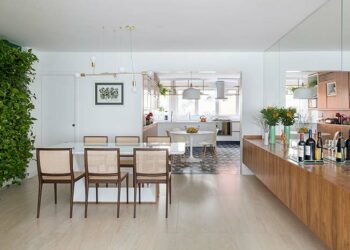 Porcelanato acetinado: prós, contras, custos, cuidados e 60 projetos com o piso