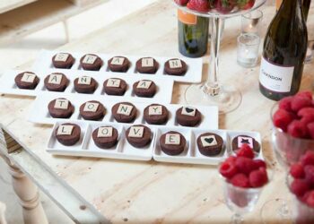 Festa de noivado simples: como organizar e 60 ideias criativas