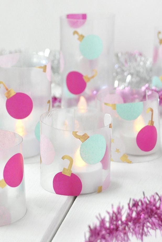 No maior estilo handmade, que tal fazer seus próprios porta-velas natalinos?