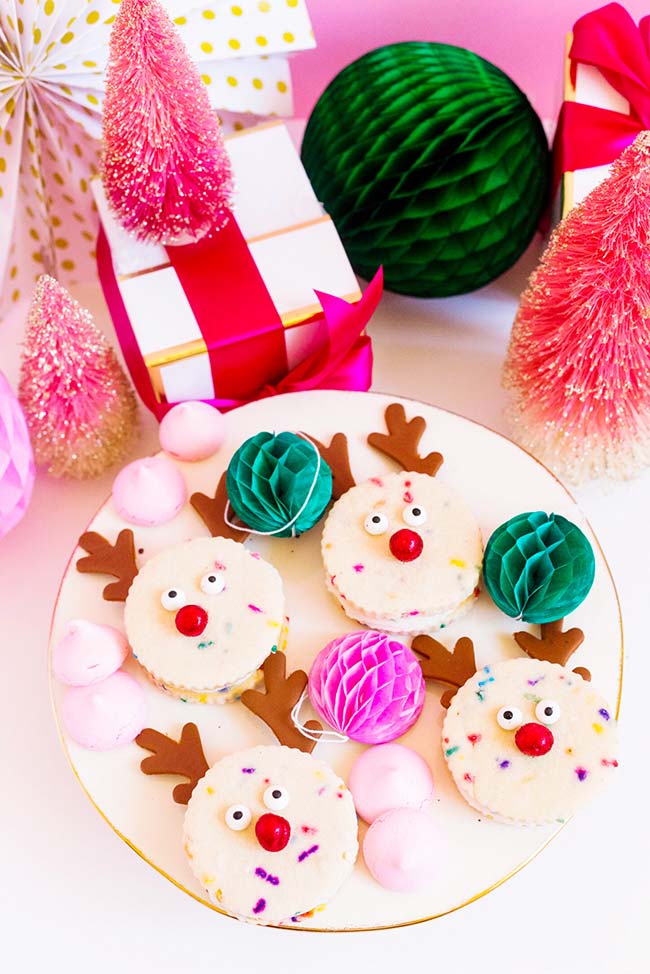 Transforme o Natal em uma celebração divertida e com personagens e cores para alegrar as crianças