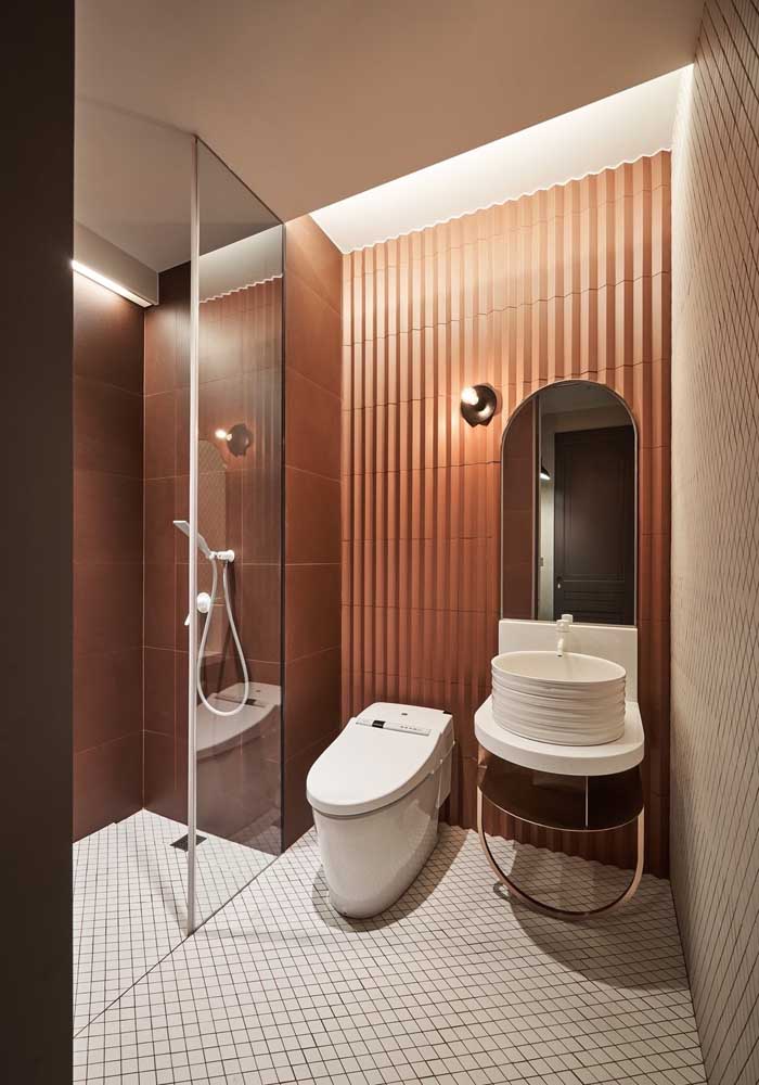 Warm tones bring comfort and warmth to the luxury bathroom