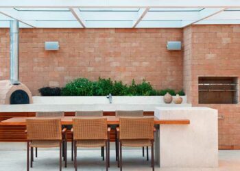 Churrasqueira de tijolo: como fazer e 60 modelos para se inspirar