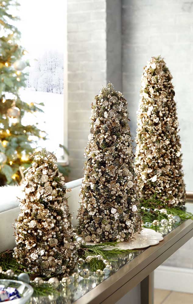 Árvore de Natal Dourada: 60 Fotos Para Decorar com a Cor Árvore de Natal Dourada: 60 Fotos Para Decorar com a Cor