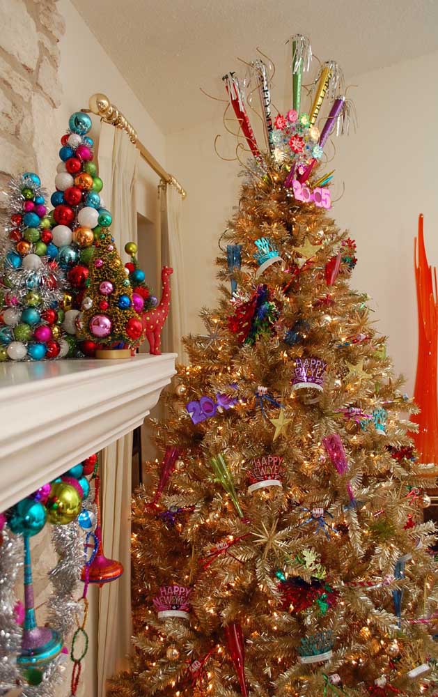 Árvore de Natal Dourada: 60 Fotos Para Decorar com a Cor Árvore de Natal Dourada: 60 Fotos Para Decorar com a Cor