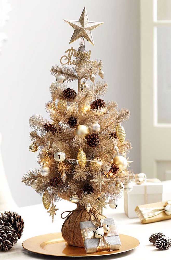 Árvore de Natal Dourada: 60 Fotos Para Decorar com a Cor Árvore de Natal Dourada: 60 Fotos Para Decorar com a Cor