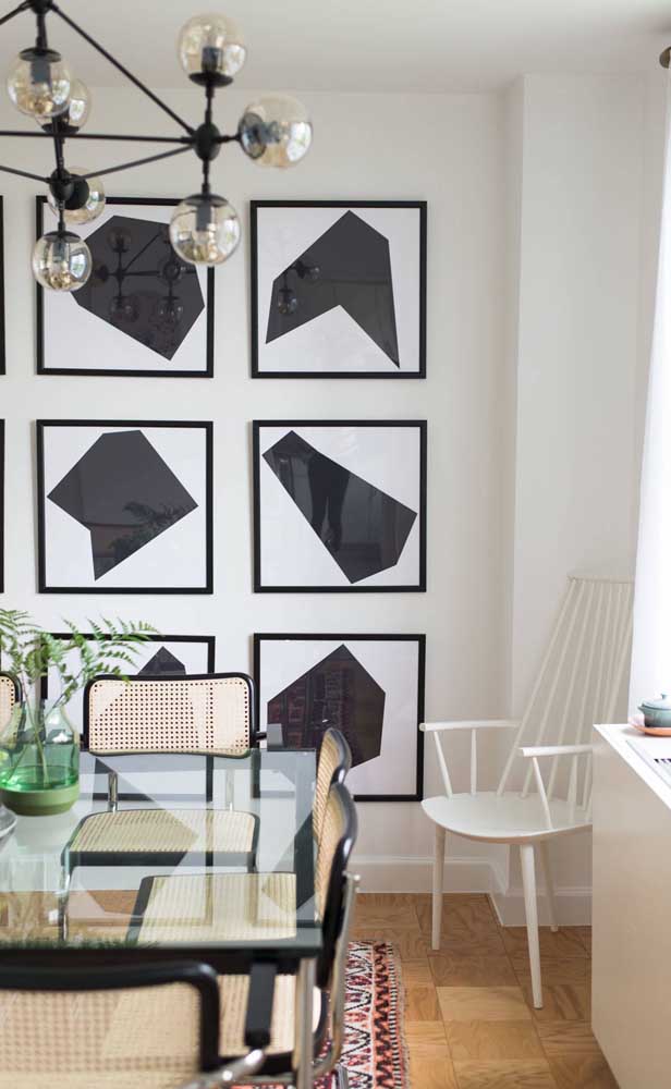 Geometria em preto e branco para a sala de jantar: moderno, neutro e minimalista