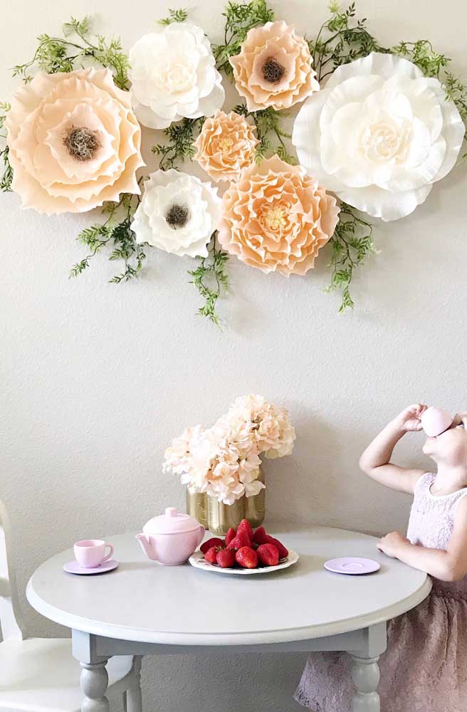 Flor de Papel Crepom: Como Fazer Passo a Passo e Fotos