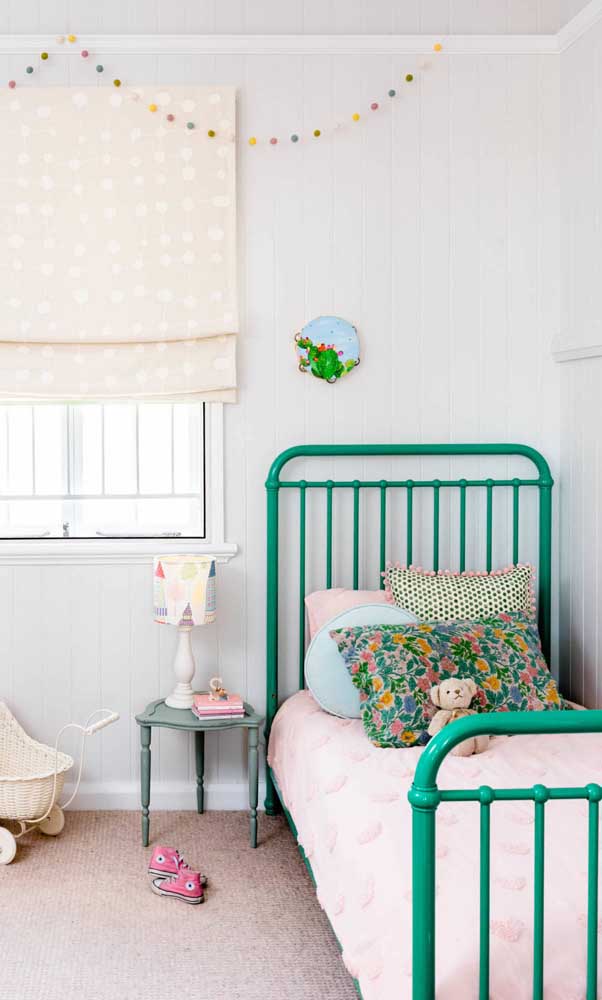 Abajur para quarto infantil: estampas e cores são bem vindas na cúpula 