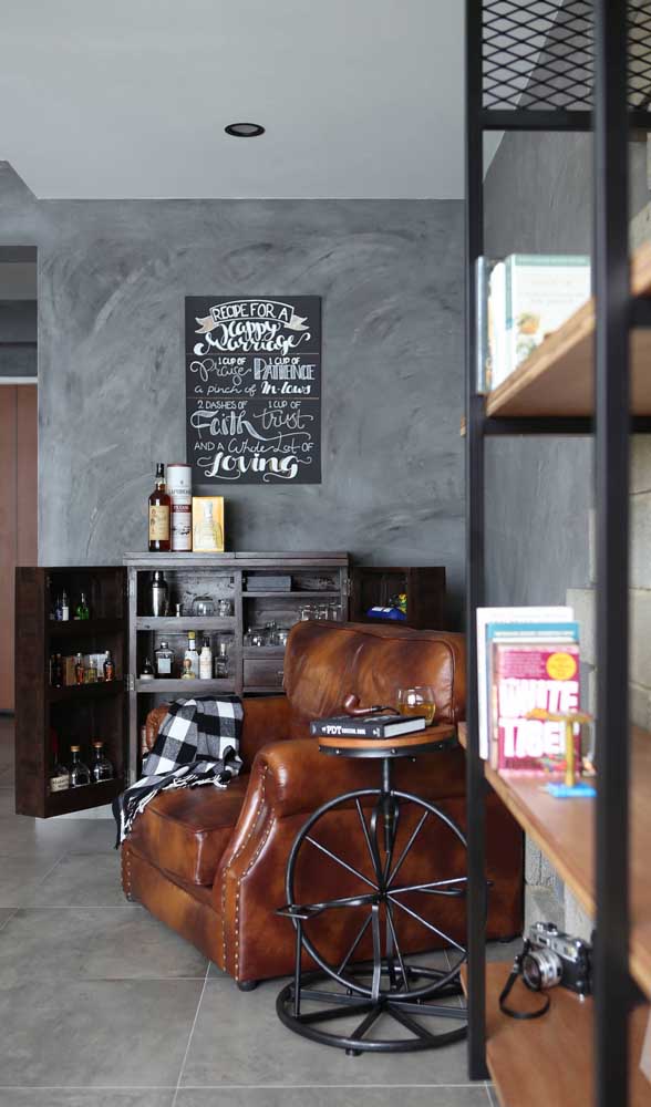 Home bar in the living room: perfect place to prepare drinks and welcome visitors