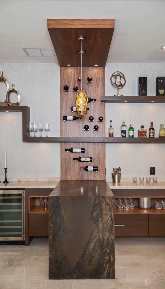 A large home bar to inspire drink lovers 