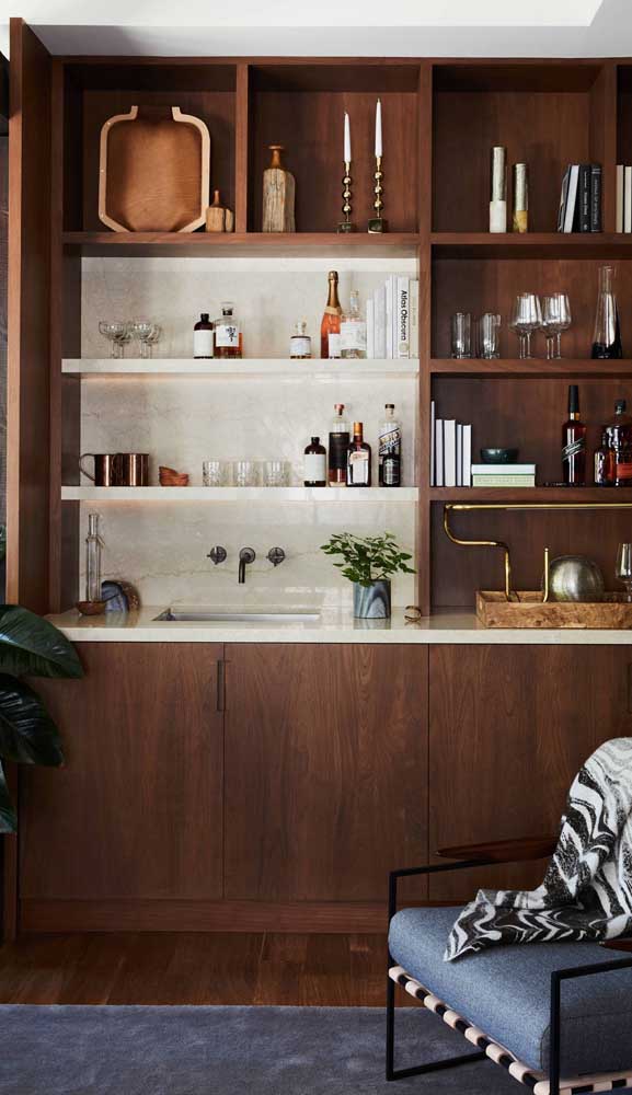 Home bar in the best combination of classic and rustic