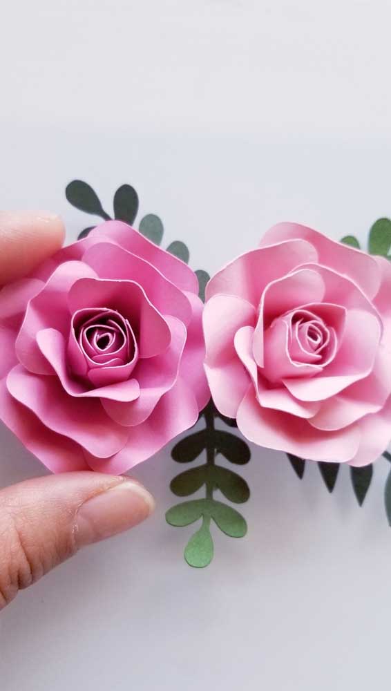 Featured image of post Molde De Flores De Papel Para Topo De Bolo Topo de bolo com flores em papel