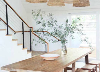 Mesa de madeira de demolição: o que é, dicas, cuidados e modelos inspiradores