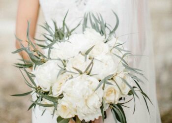 Buquê de flores: significado, como fazer, quanto custa e ideias lindas