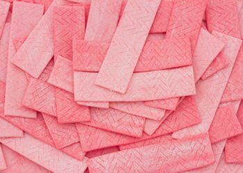 Como tirar chiclete da roupa: dicas e truques para nunca mais errar