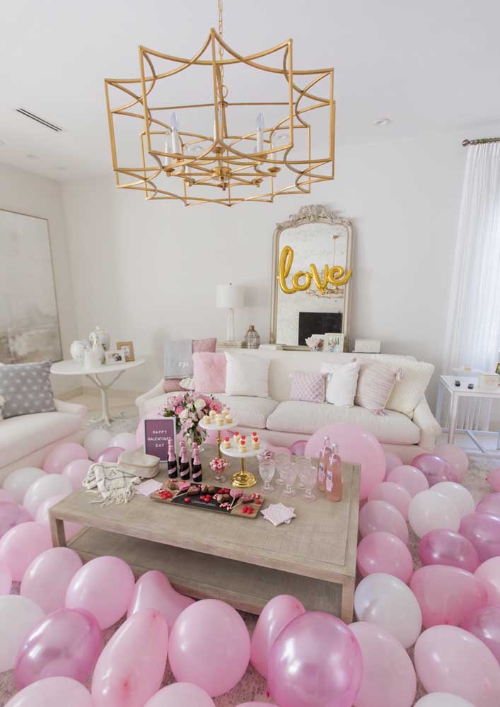 Balões nunca são demais e se encaixam com qualquer decoração