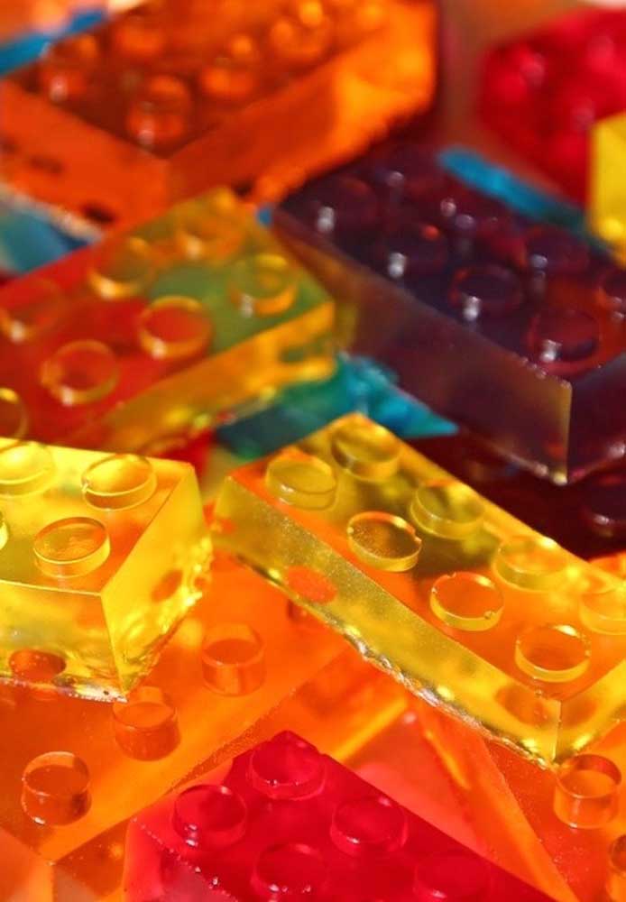 Guarda essa ideia: gelatina com formato de peças Lego