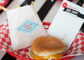 Noite do hambúrguer: como fazer e 30 ideias que surpreenderão os convidados