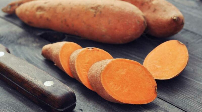 Como cozinhar batata doce: veja os benefícios, dicas e como fazer