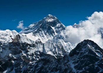 Conheça as 10 maiores montanhas do mundo por altitude e por continentes