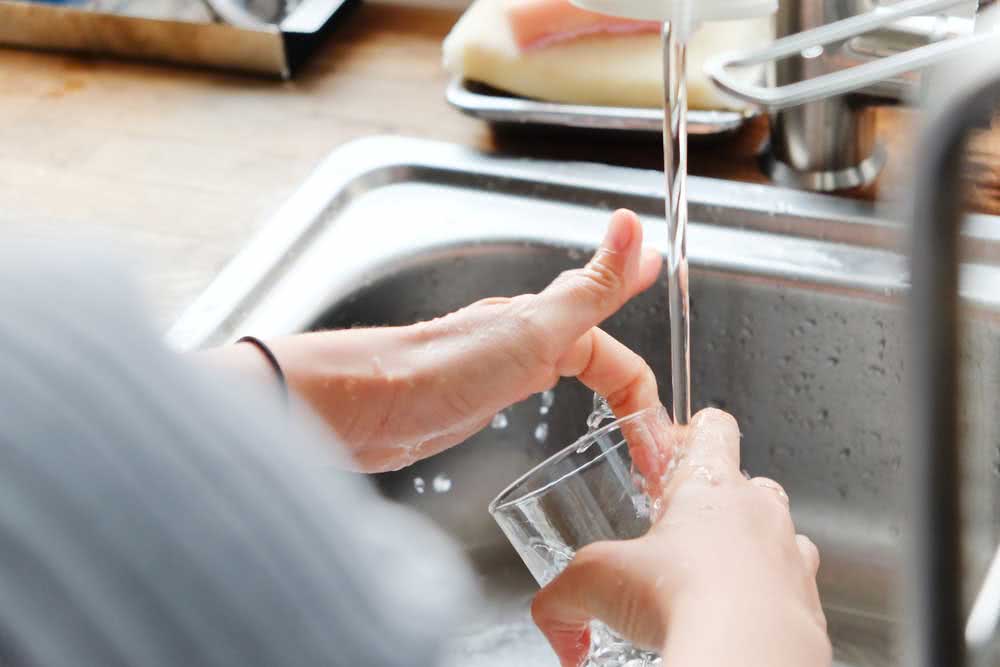 How to Wash Dishes and Tips To Do Faster